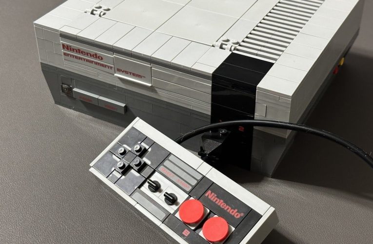 Aléatoire: Sakurai Shows Off His LEGO NES