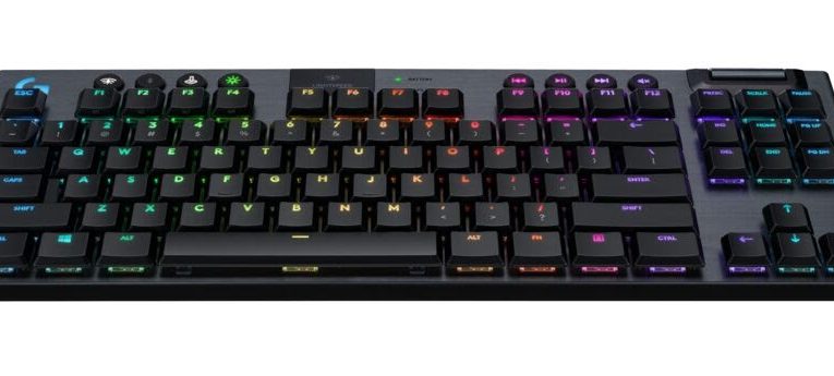 Gioca alla dimensione successiva con la nuova tastiera meccanica da gioco Logitech G915 TKL Tenkeyless LIGHTSPEED RGB