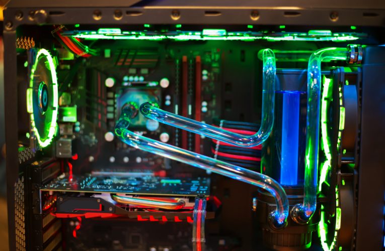 Choosing Between CPU Liquid and Air Cooling Formats