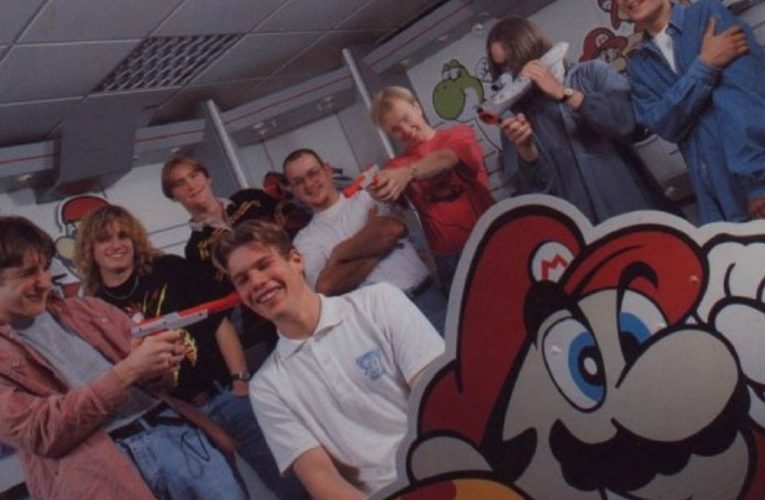 Nintendo Hotliner Life 1990–93: Gestire i telefoni durante le guerre tra console