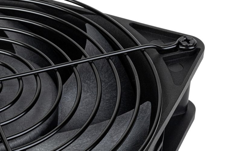 SilverStone présente le ventilateur industriel FHS140X